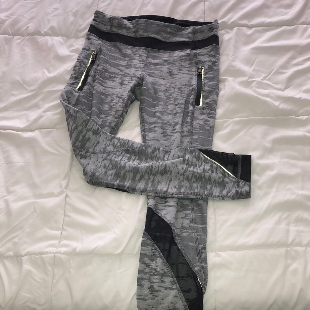 Lululemon grey size 6 speed tight